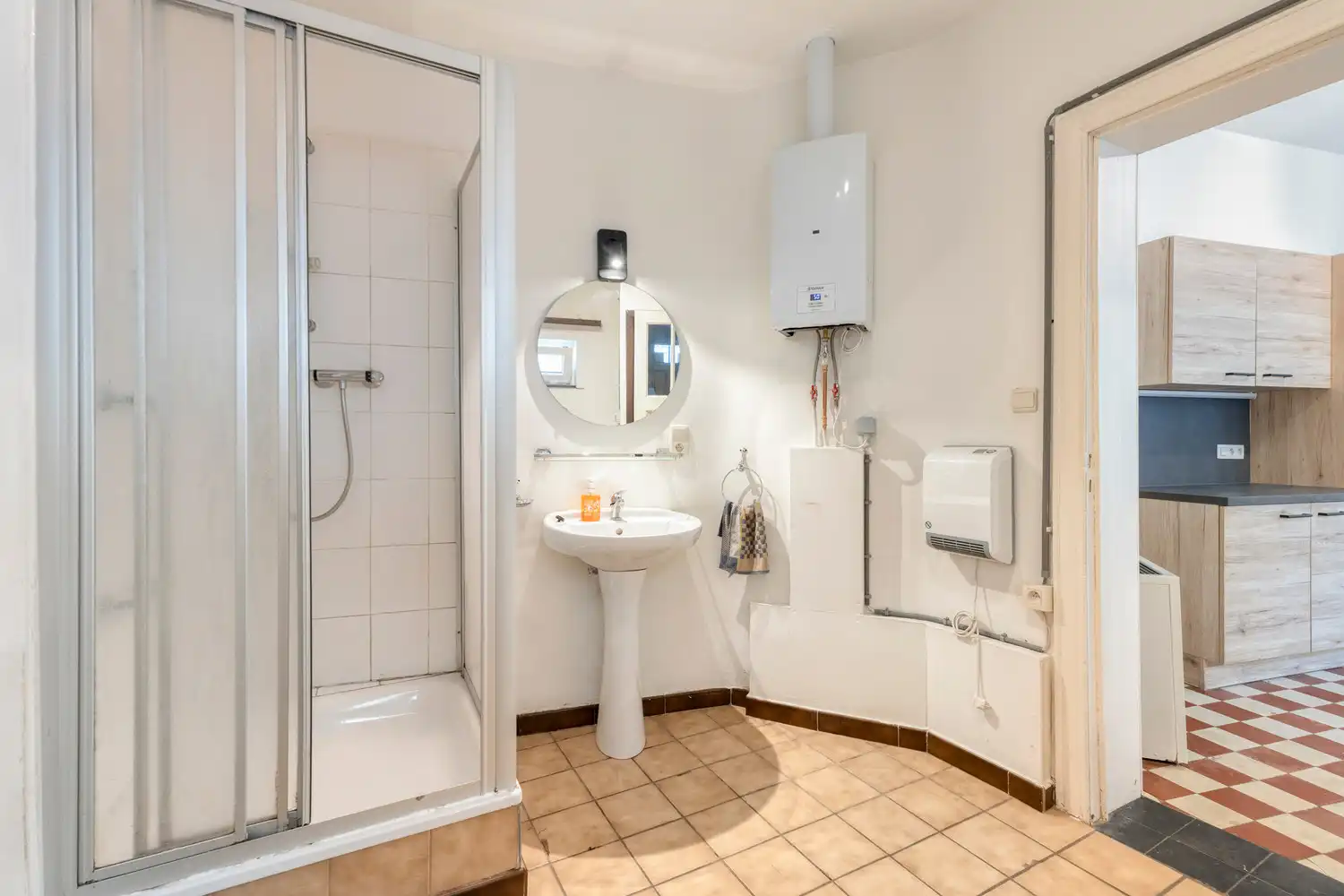 CHARMANTE EN INSTAPKLARE WONING TE DIEST! foto 12