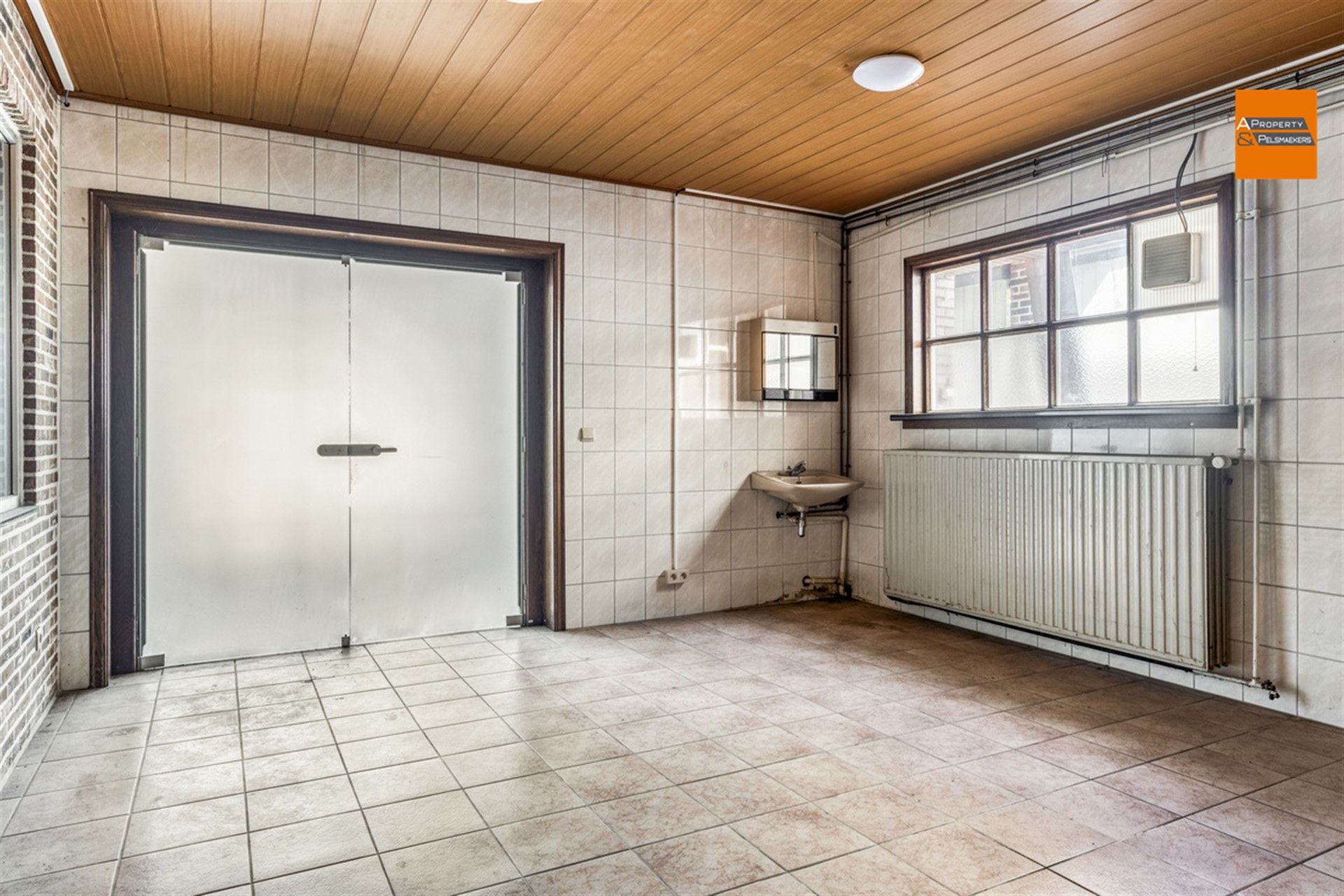 Ruime woning met potentieel in een rustige en groene omgeving foto 12