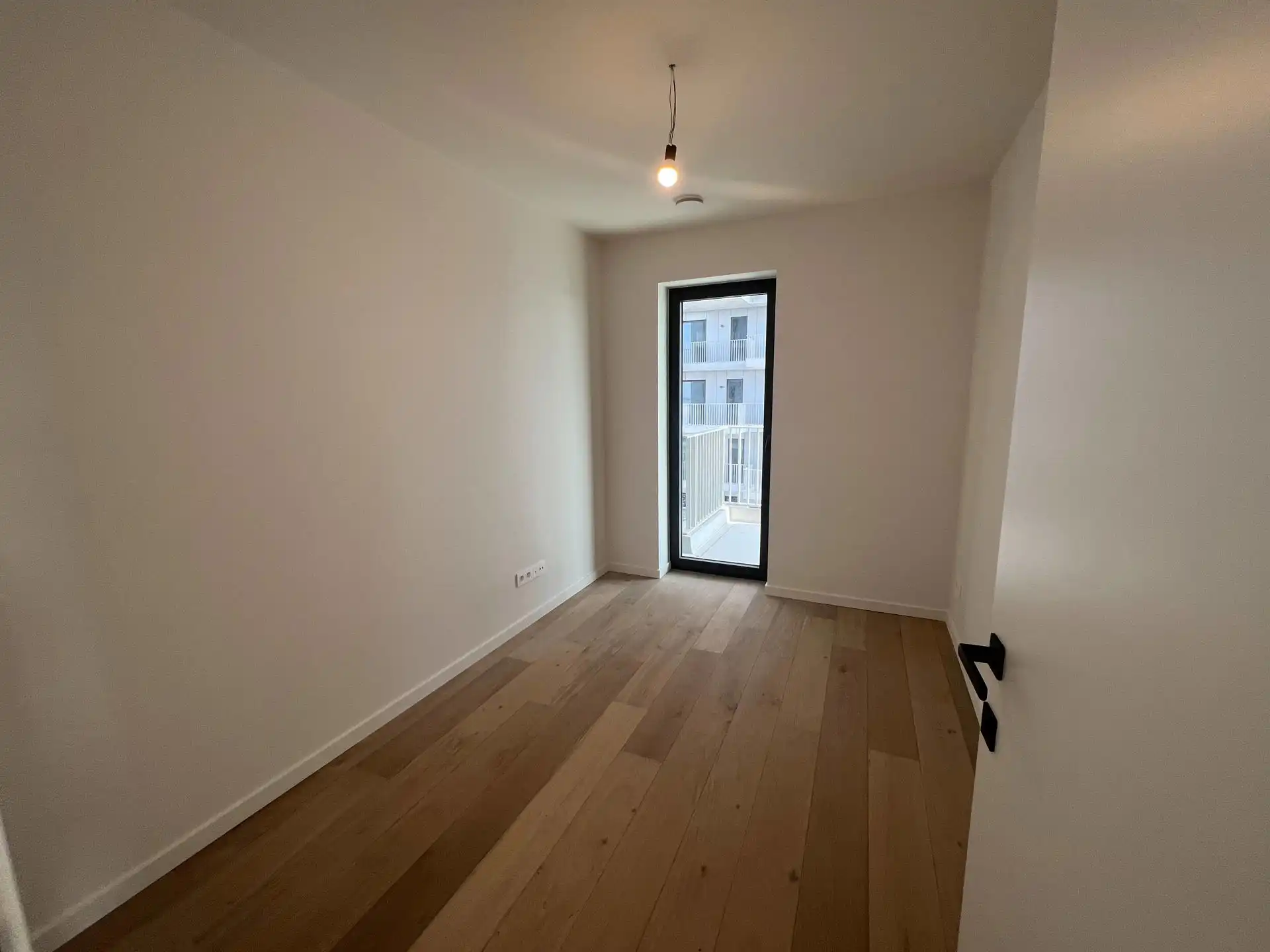 2-slaapkamer appartement met ruim terras en parking foto 6