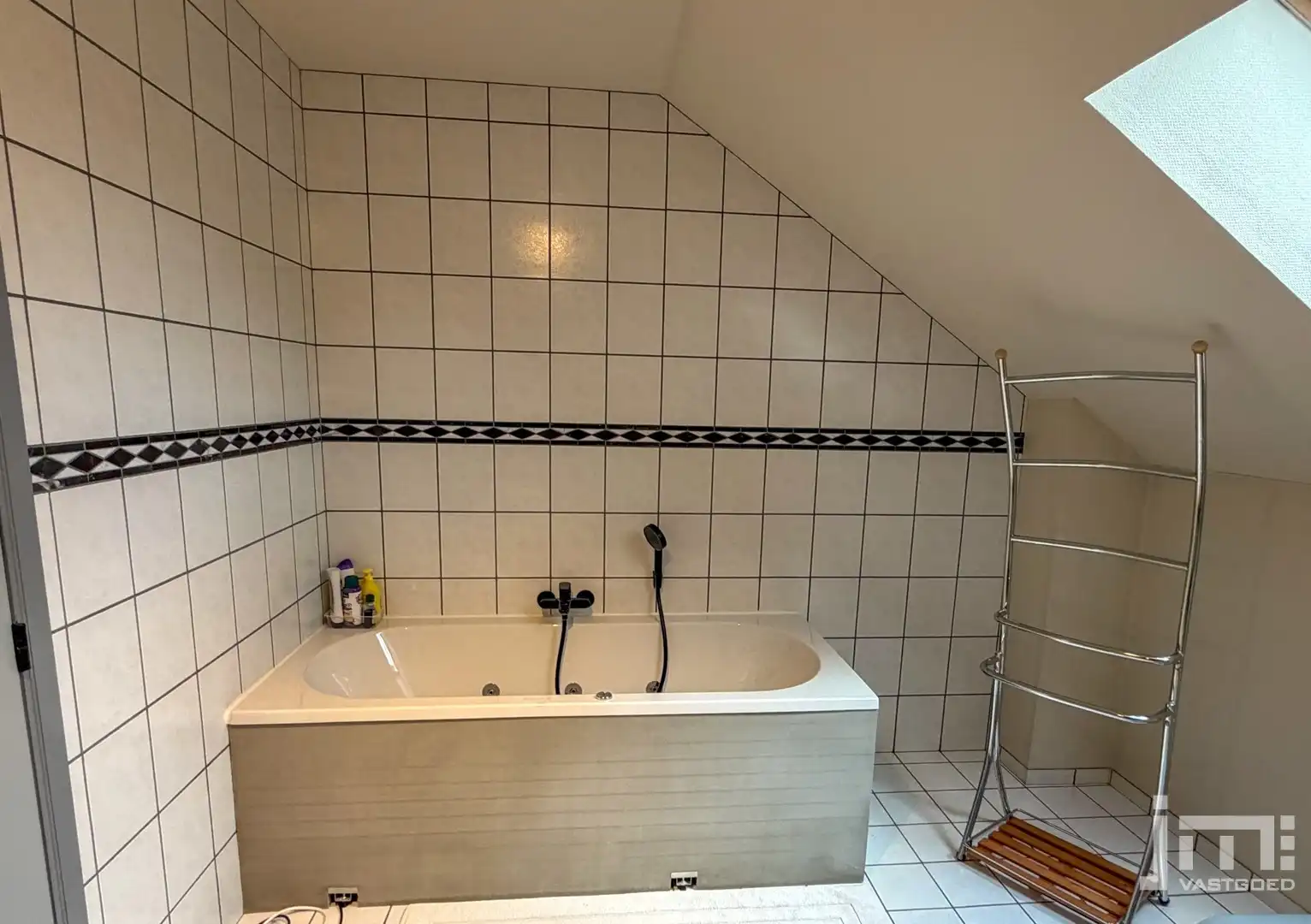 Energiezuinige woning op een ruim perceel foto 16