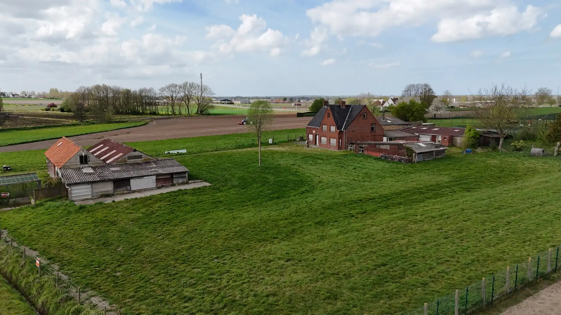 Alleenstaande woning met vergezichten te Zwevezele foto 5