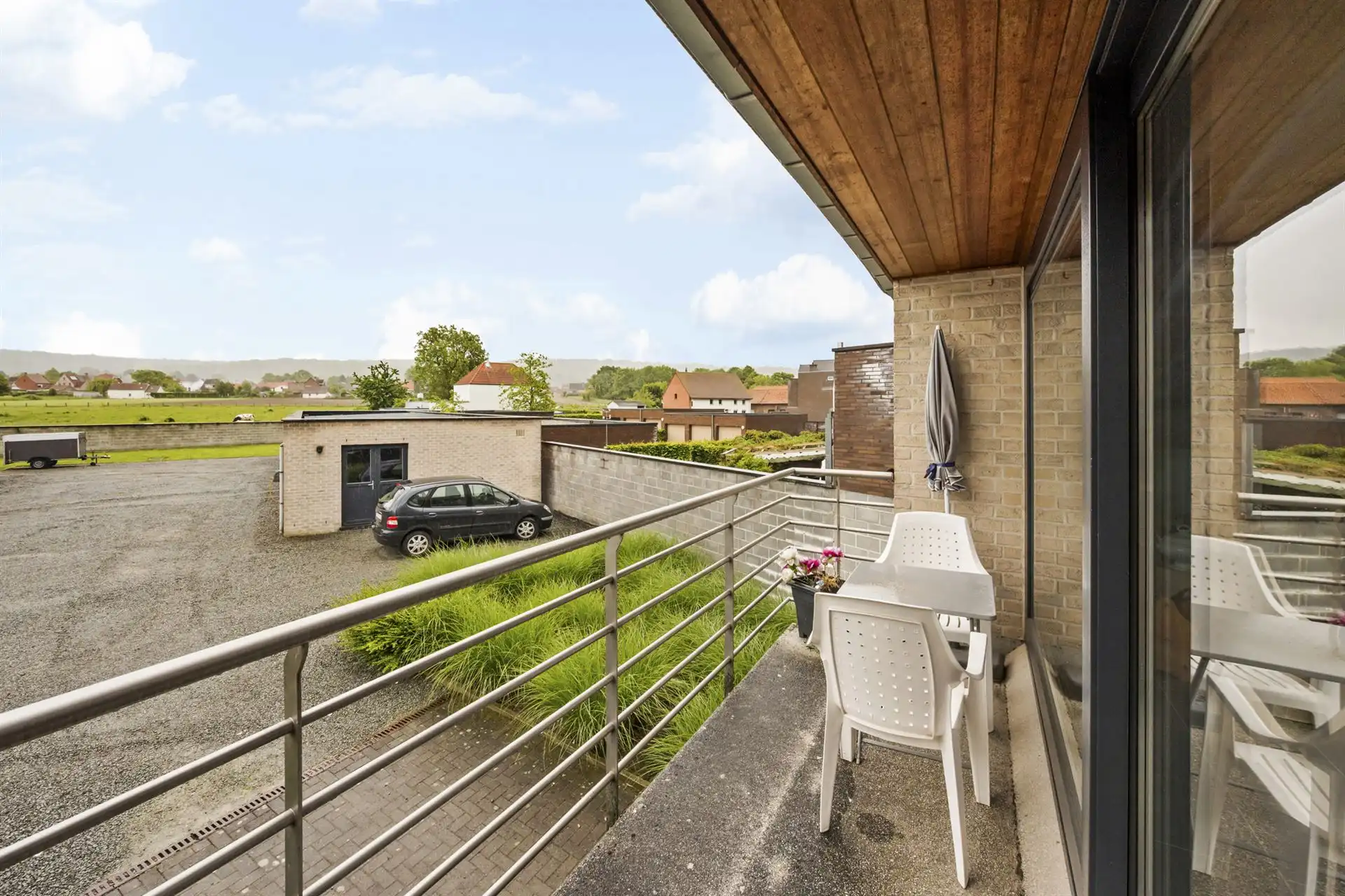 Appartement met terras, mooi zicht en garagebox foto 12