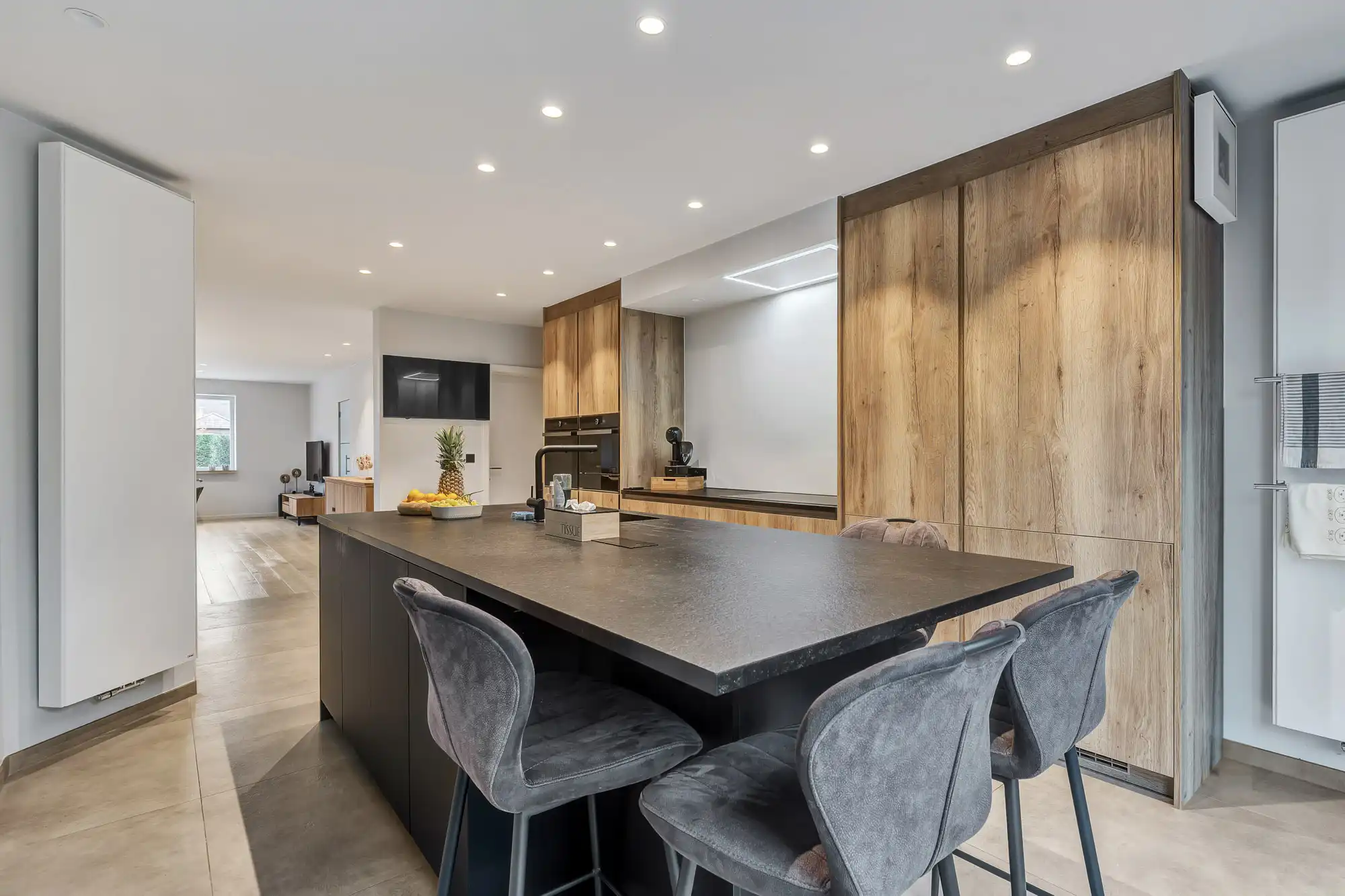 Ruime, volledig gerenoveerde woning op centrale ligging foto 6