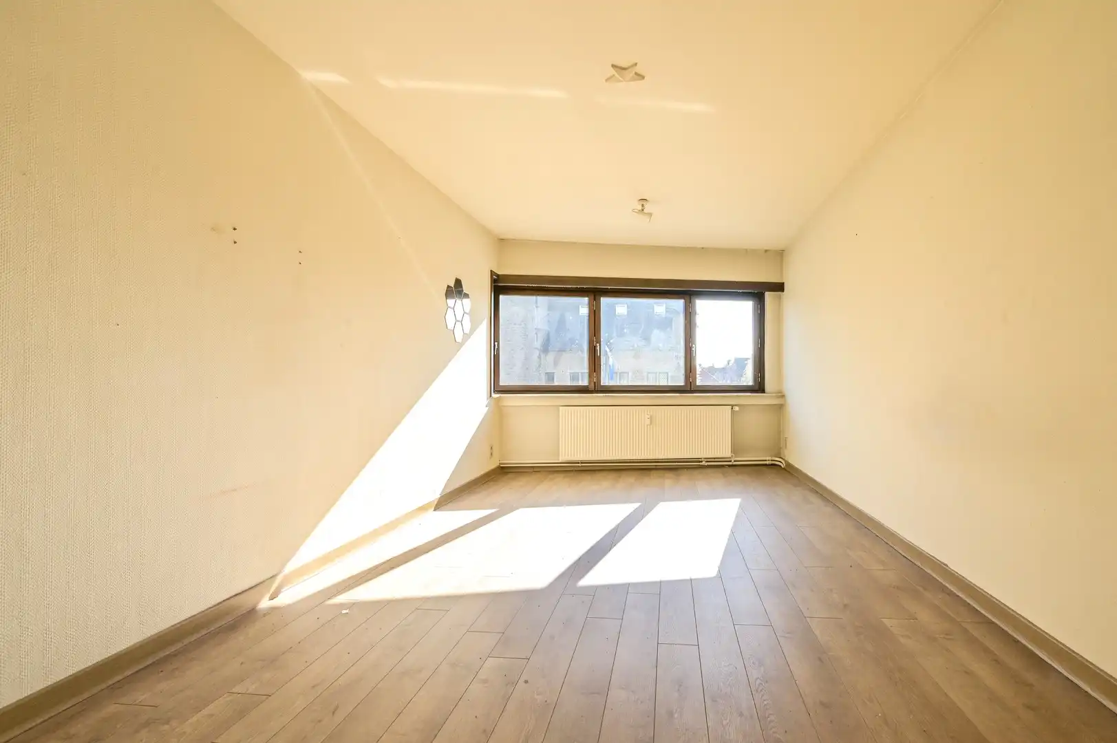 Handelspand met ruim appartement te huur in het hart van Bornem foto 12