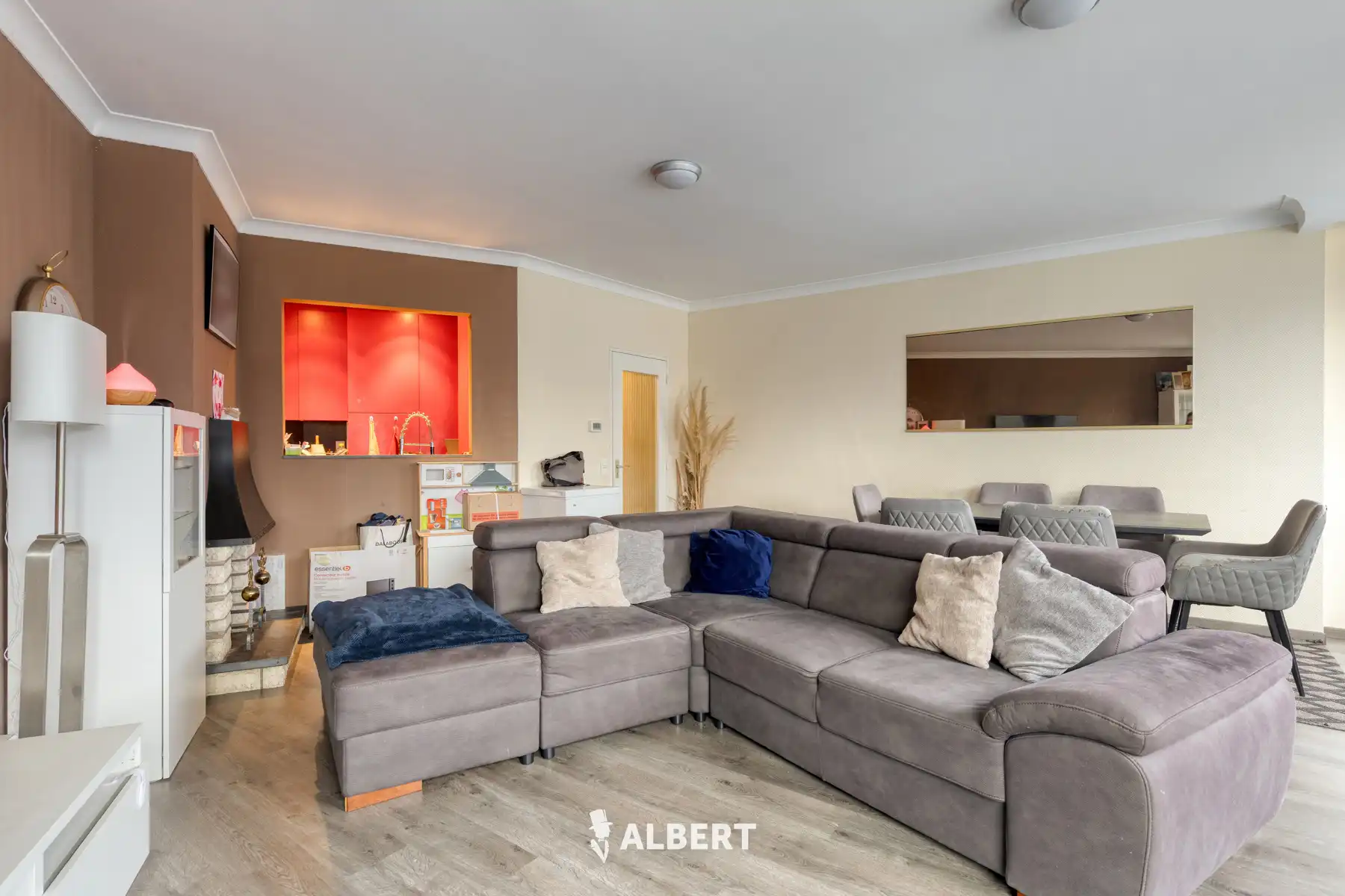 Lichtrijk 1-slaapkamerappartement met terras foto 3