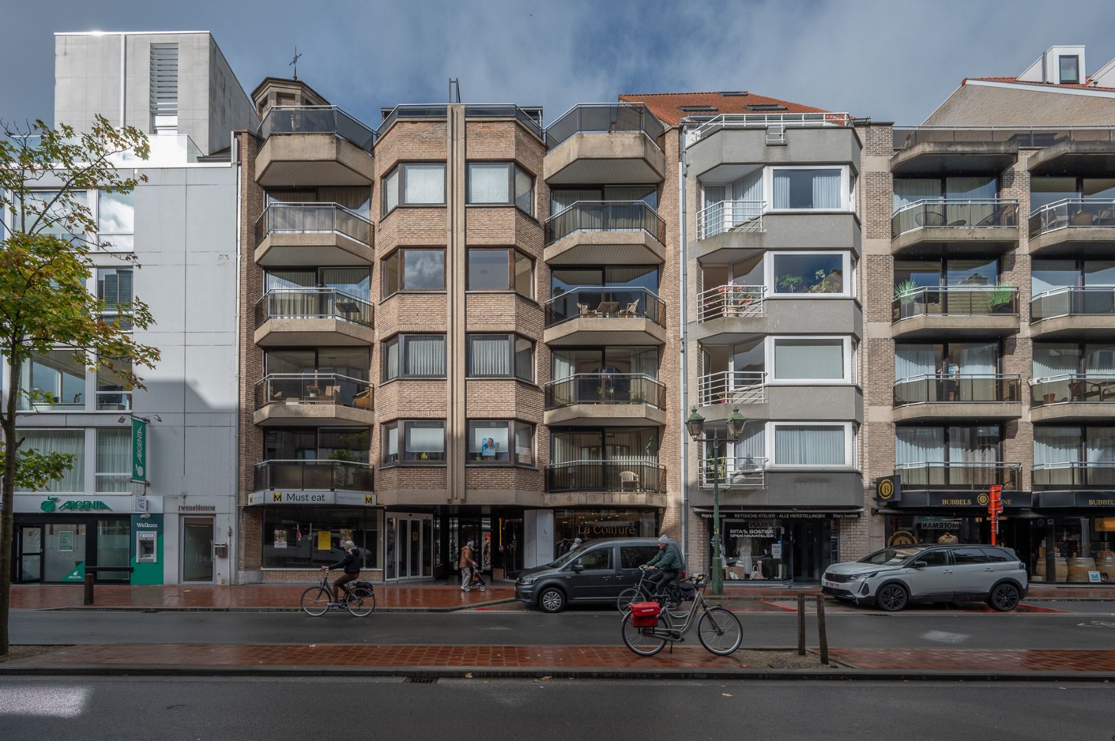 Lichtrijk éénslaapkamerappartement centraal gelegen in hartje Knokke foto 11