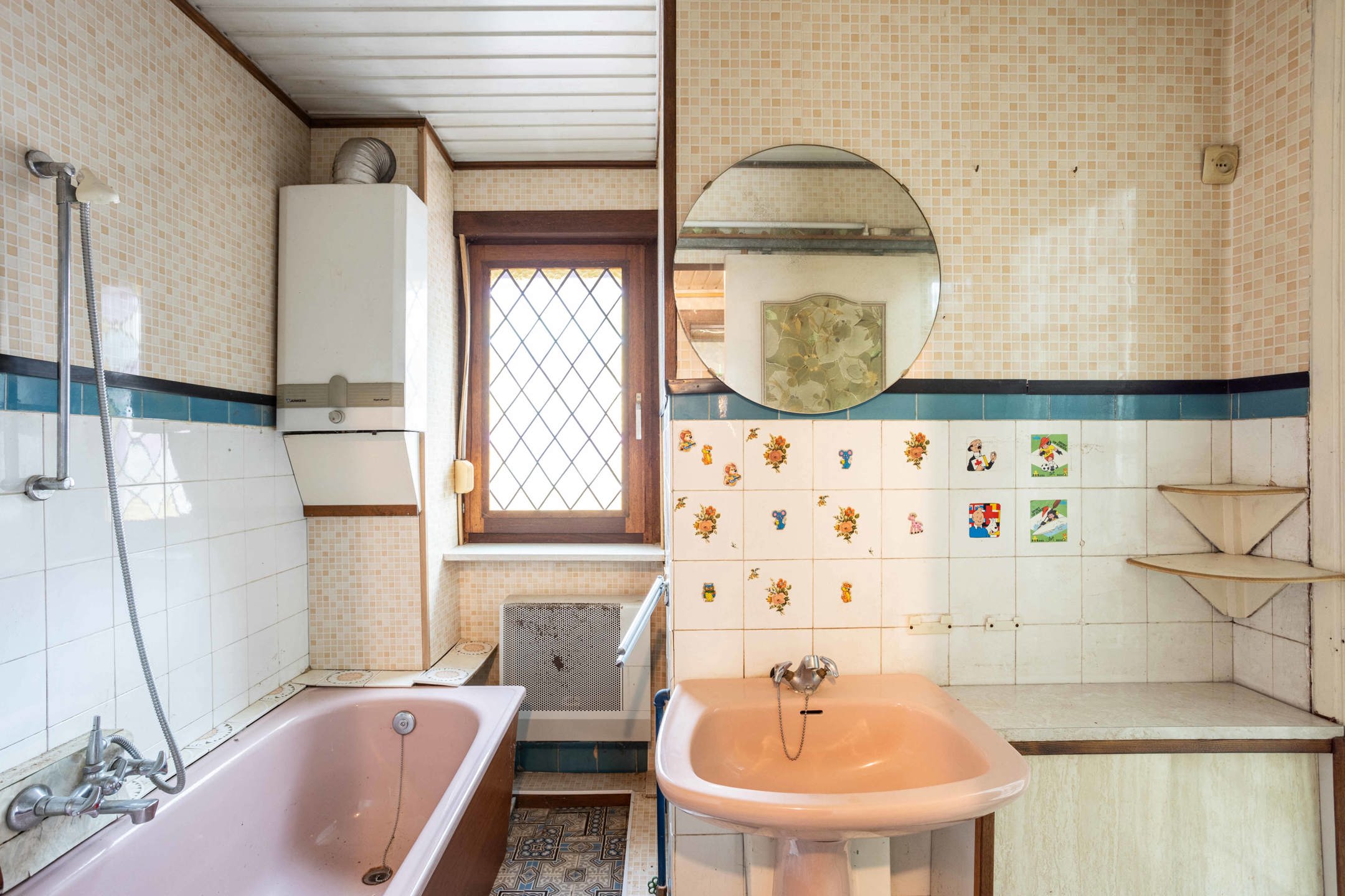 Authentieke woning met 4 slaapkamers te koop in Ronse foto 11