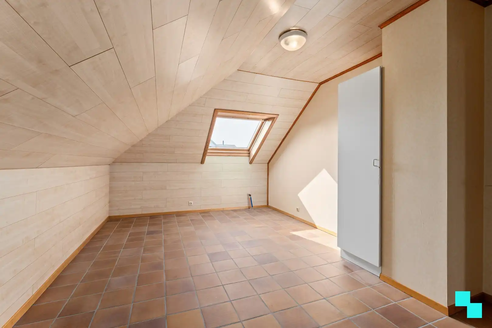 Ruime woning met loods in groene omgeving - Oekene foto 17