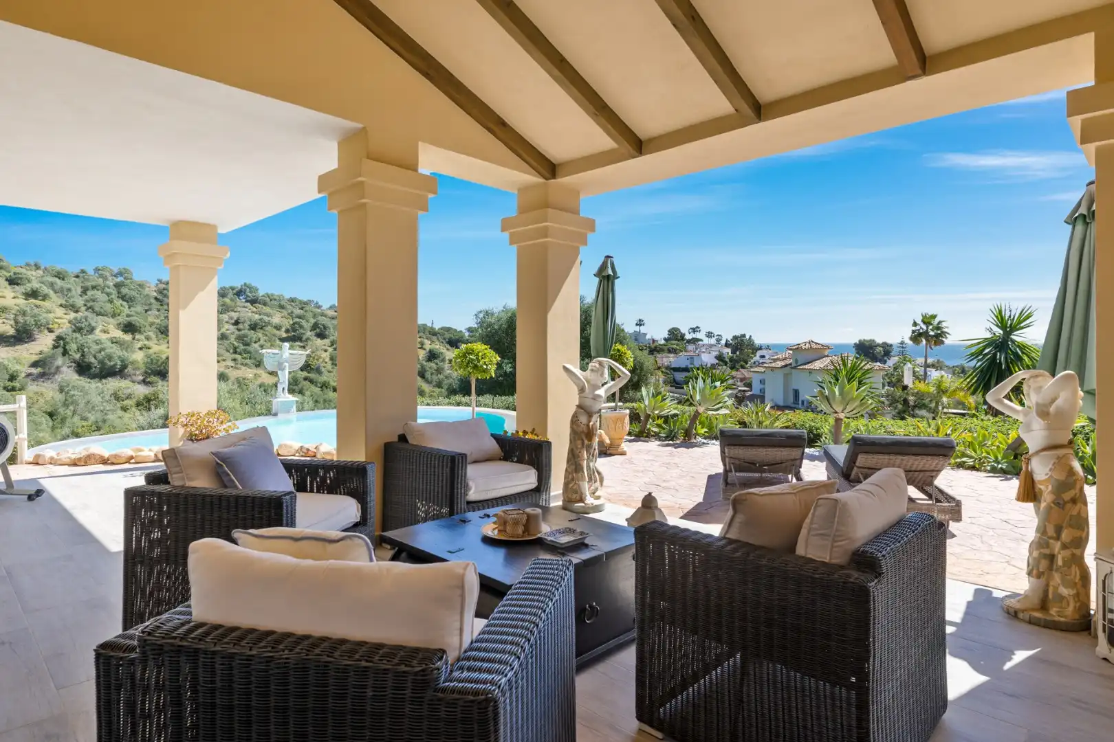 SCHITTEREND GELEGEN VILLA NAAST CABOPINO GOLF foto 64