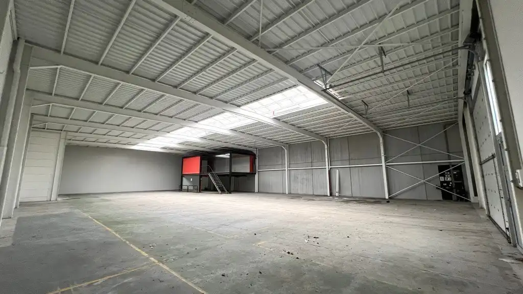 Nieuwbouw loods te koop in fase II Walle Kortrijk foto 7