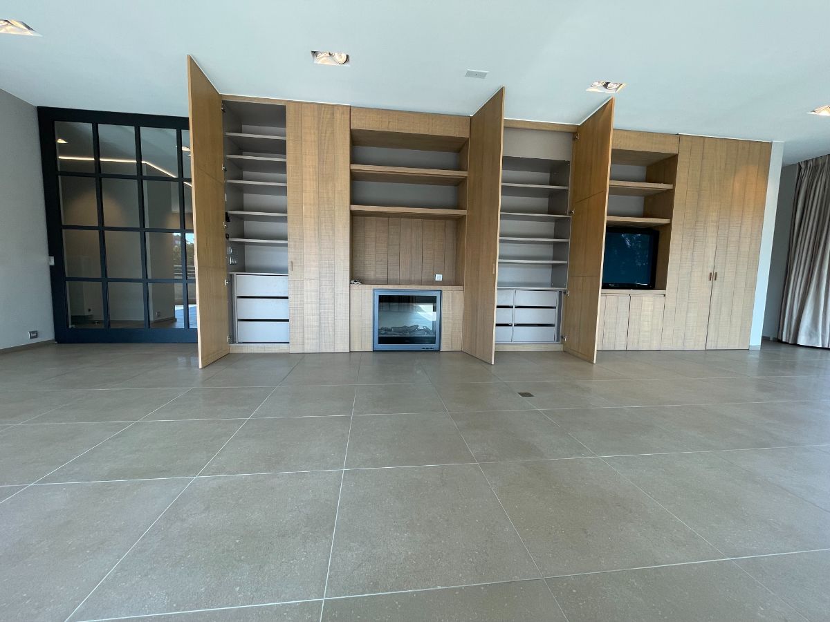 LUXE APPARTEMENT + zeer riant zongericht terras, dubbele garage & (wijn)kelder foto 35