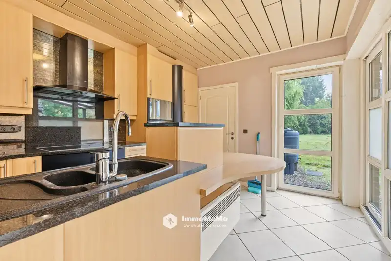 VRIJSTAANDE WONING MET 3 SLPKS EN ROYALE TUIN TE KOOP IN SXW foto 8