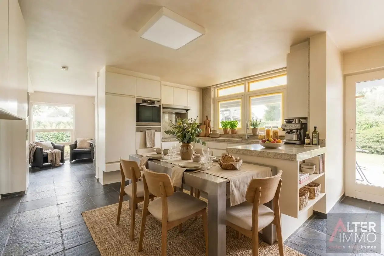 Diepenbeek - Ruime villa op 12,44 are  met vele mogelijkheden! foto 3