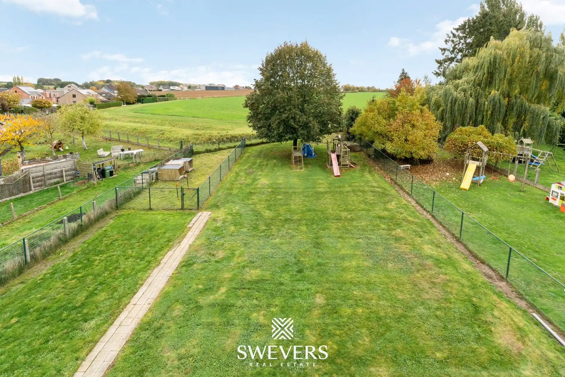 Gezellige woning met moderne keuken op groot perceel in Gingelom foto 27