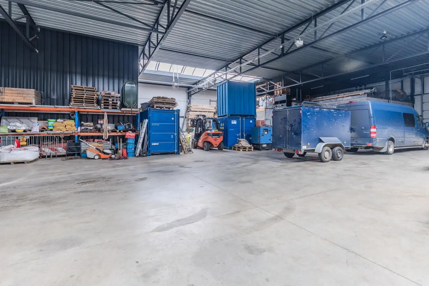 Multifunctioneel industriecomplex met woongelegenheid op topligging te Lanaken foto 12