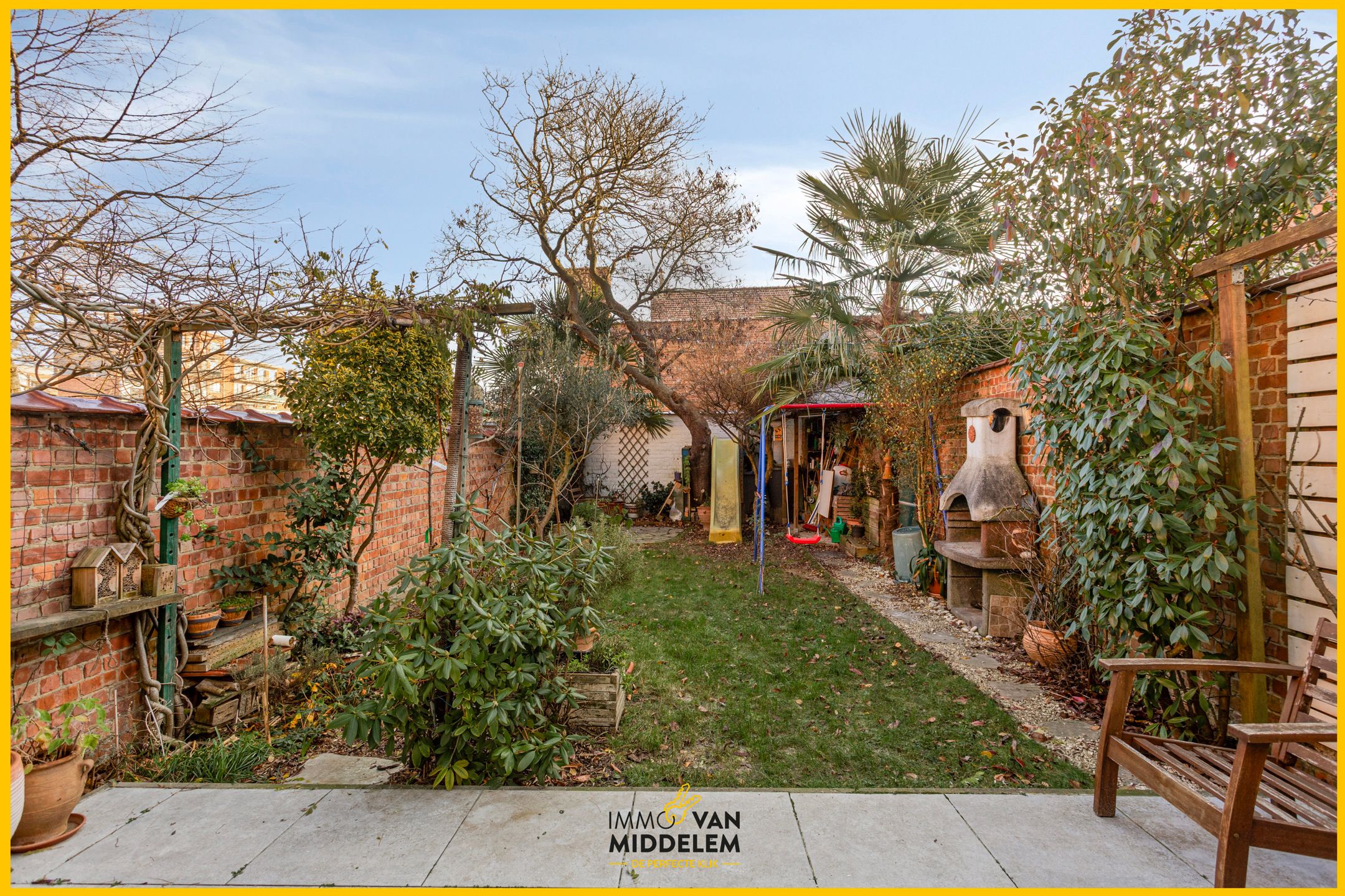 CHARMANTE GEZINSWONING MET 3 SLPK EN TUIN foto 3