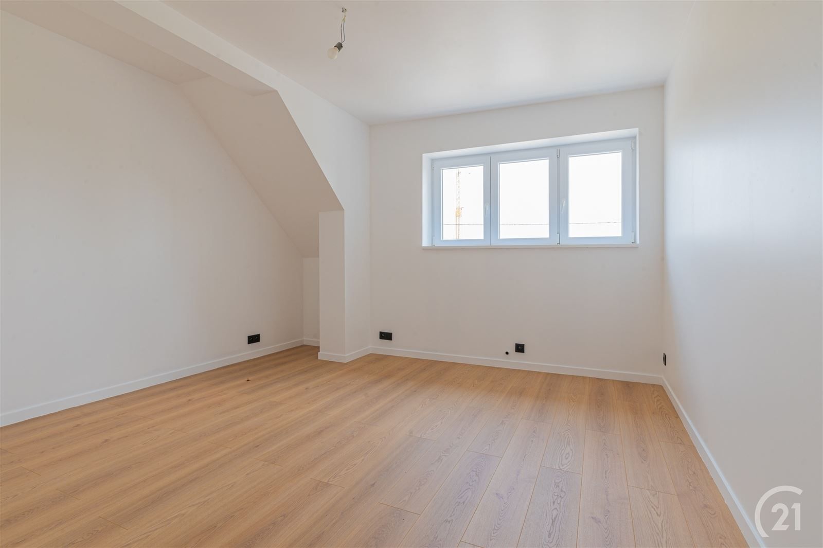 Magnifiek gerenoveerde woning met bijgebouw en parkeergelegenheid foto 23