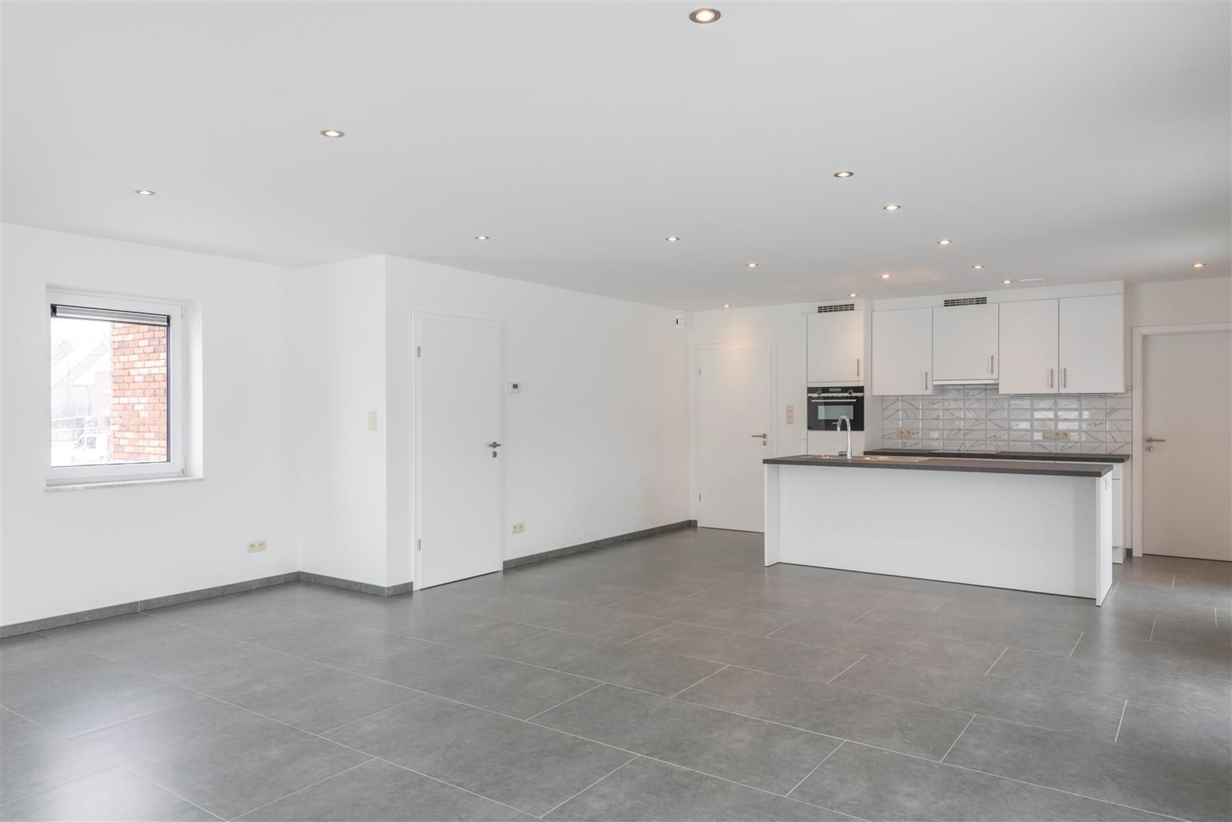 Energiezuinige woning met inpandige garage.  foto 5