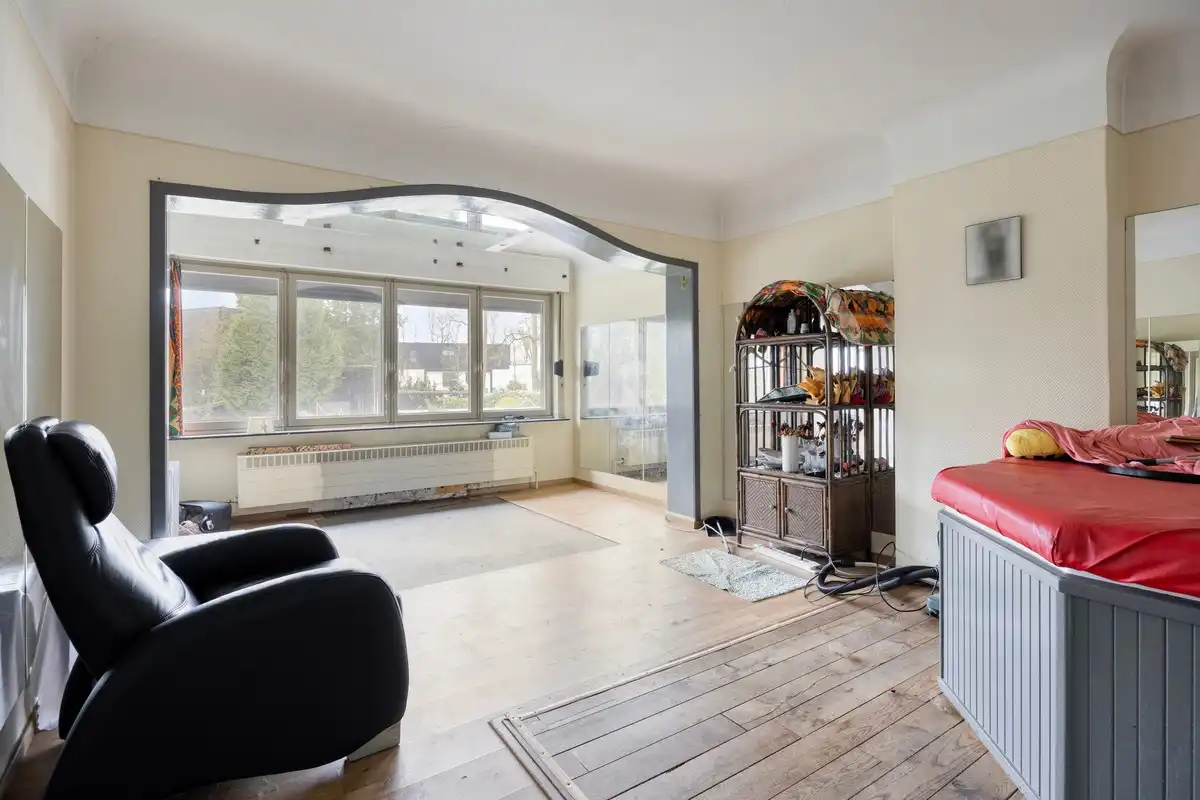 Ruime te renoveren woning met 3 slaapkamers op vlot bereikbare ligging (Genkersteenweg). foto 6