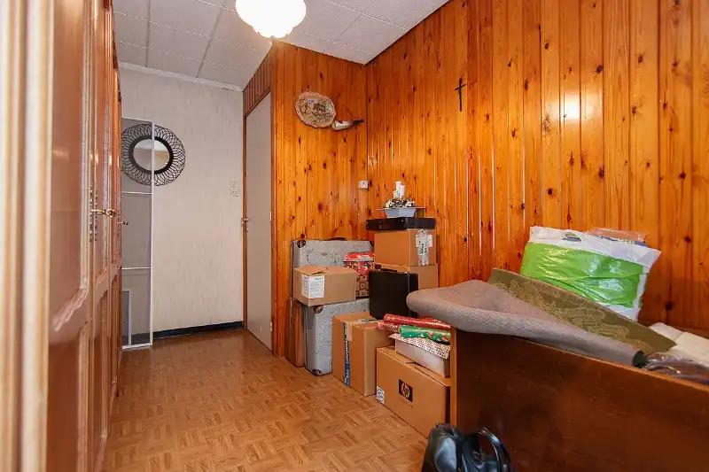 TE RENOVEREN WONING OP RUIM PERCEEL VAN BIJNA 12 ARE HALFOPEN BEBOUWING MET VEEL RUIMTE EN UITBREIDINGSMOGELIJKHEDEN foto 13