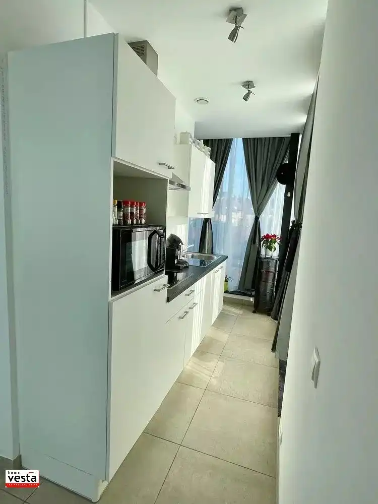 Lichtrijke dakstudio in centrum Sint-Truiden foto 4