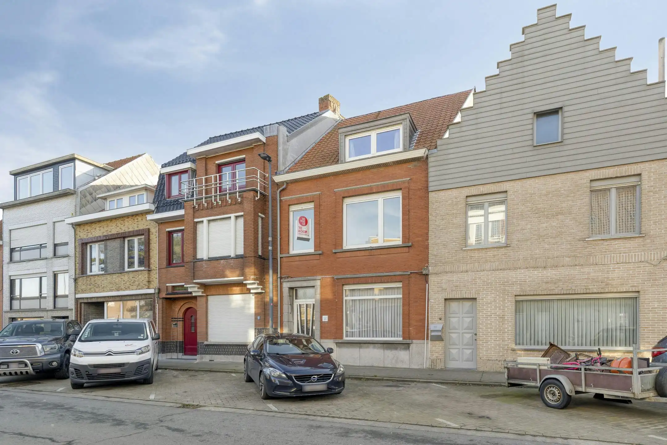 Gerenoveerd huis met 5 slaapkamers te koop in Zeebrugge foto {{pictureIndex}}