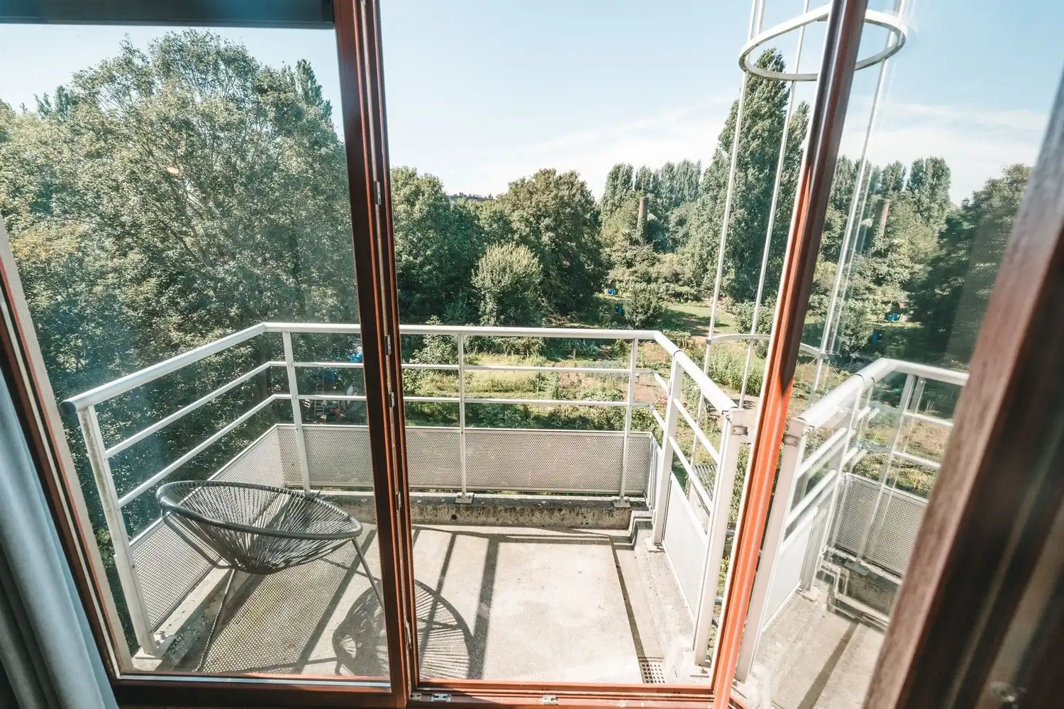 Lumineus appartement met 2 slaapkamers, terras en staanplaats foto 2
