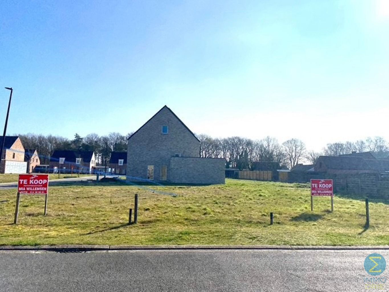 Rustig gelegen bouwgrond voor half open bebouwing - 381m² foto 2