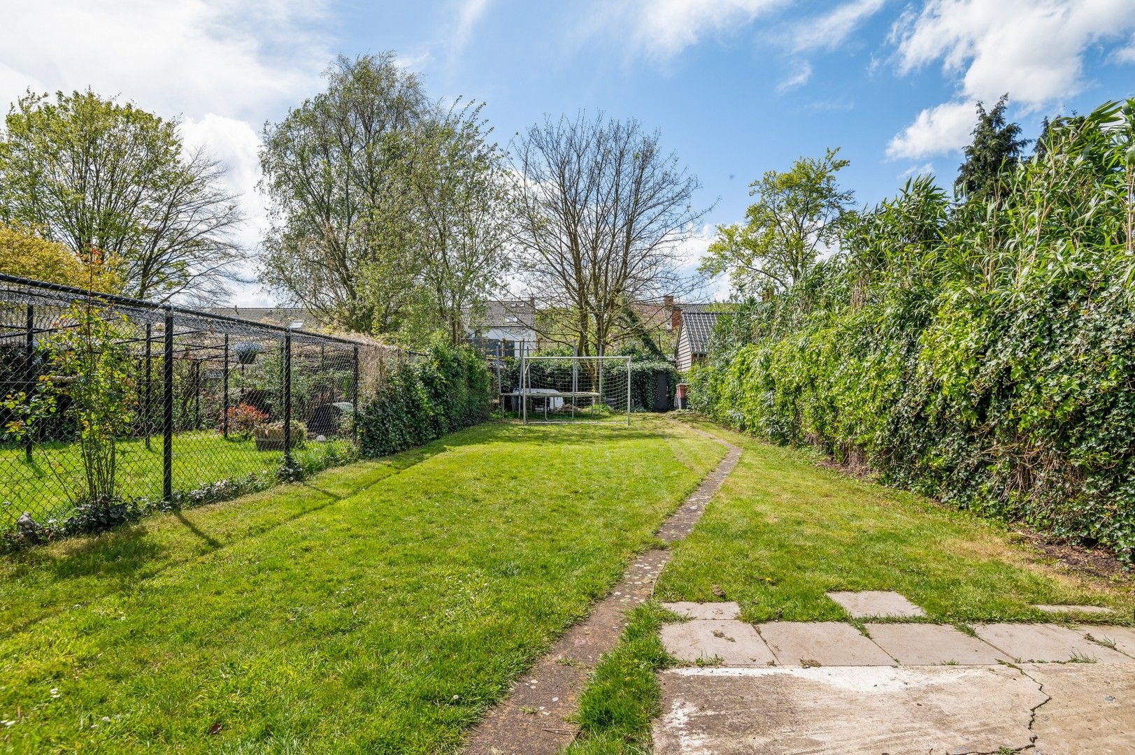 Pareltje in Brasschaat met 4 slaapkamers en ZW-tuin. foto 16