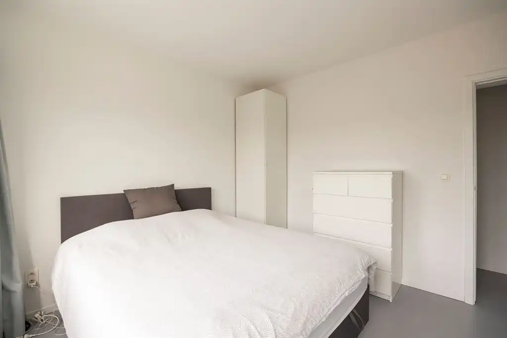 Woning met garage en tuin in rustige woonwijk foto 11