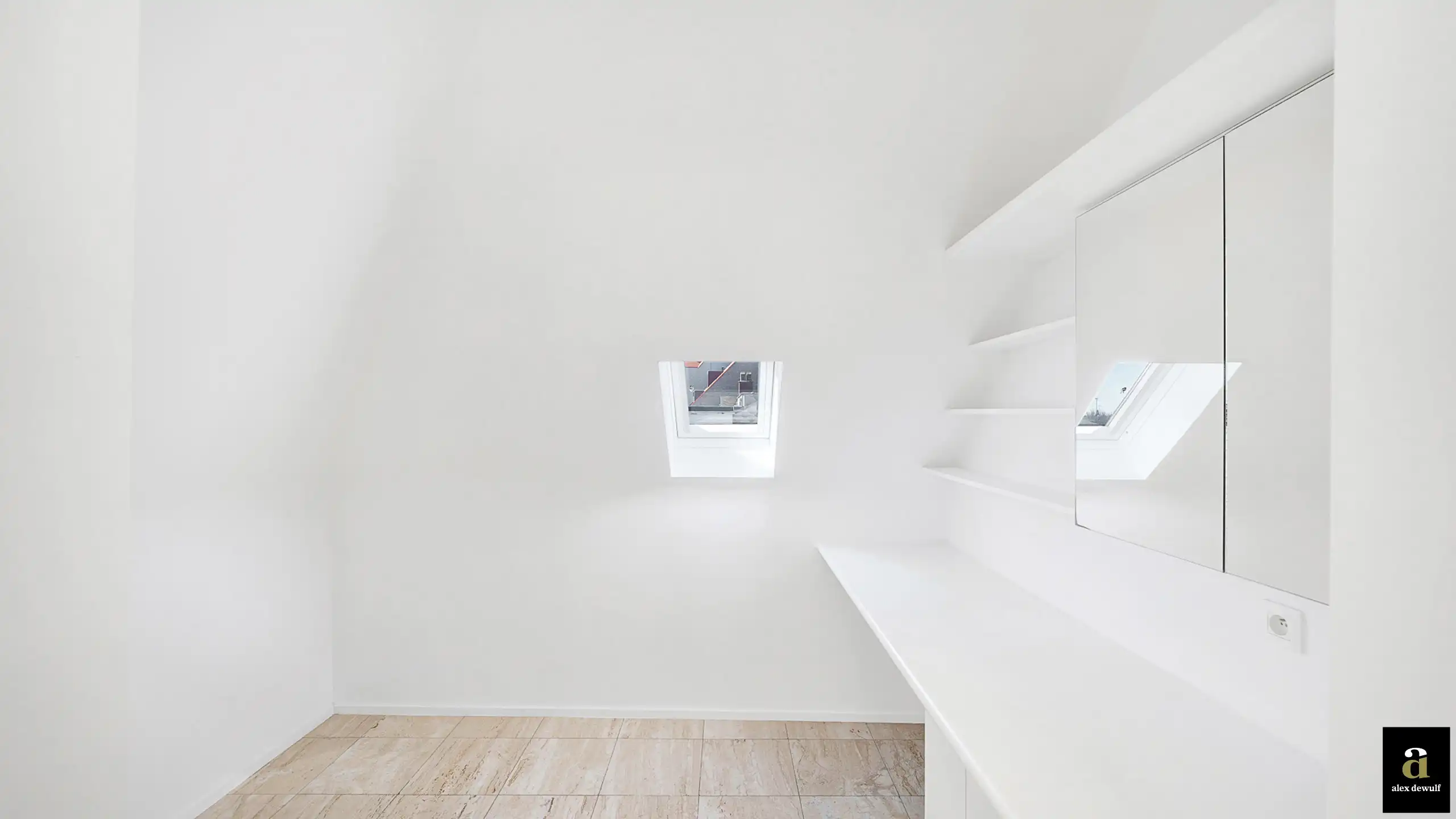 Ruim duplexappartement met vier slaapkamers en zonnig terras in Duinbergen. foto 19