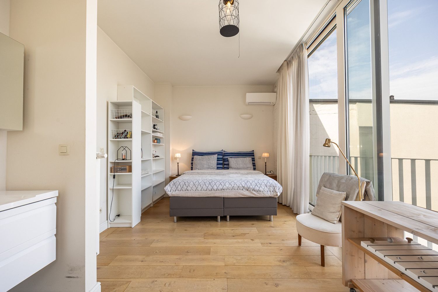 Unieke en energiezuinige stadsvilla (224m²) met fantastisch zonneterras in het hart van historisch Antwerpen – luxe, rust en boordevol karakter! foto 12