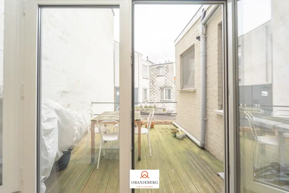 Prachtig appartement met terras aan St-Pietersstation foto 17