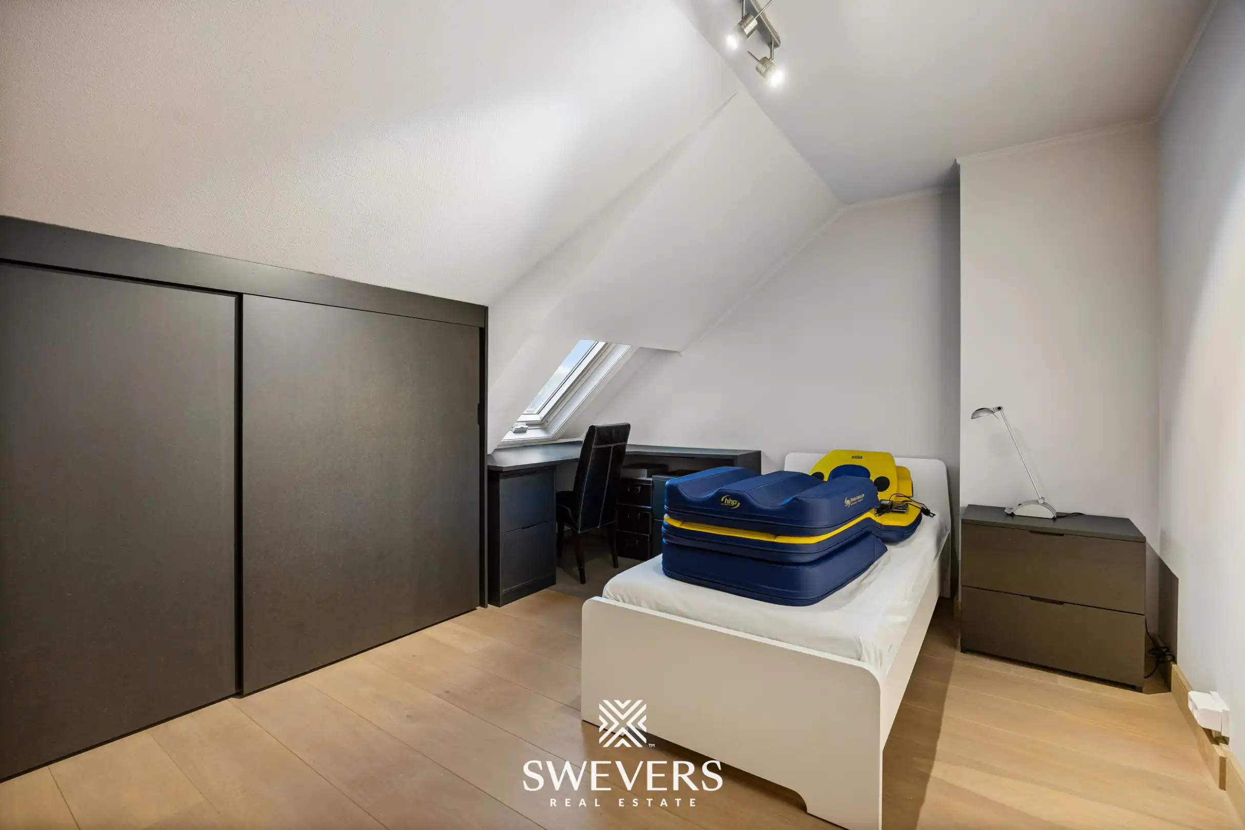 Sfeervolle open bebouwing met royale tuin en veel privacy foto 22