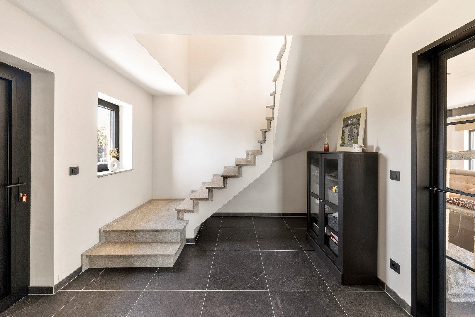 Prachtig gerenoveerde villa met 4 slaapkamers en ruime loods. foto 16