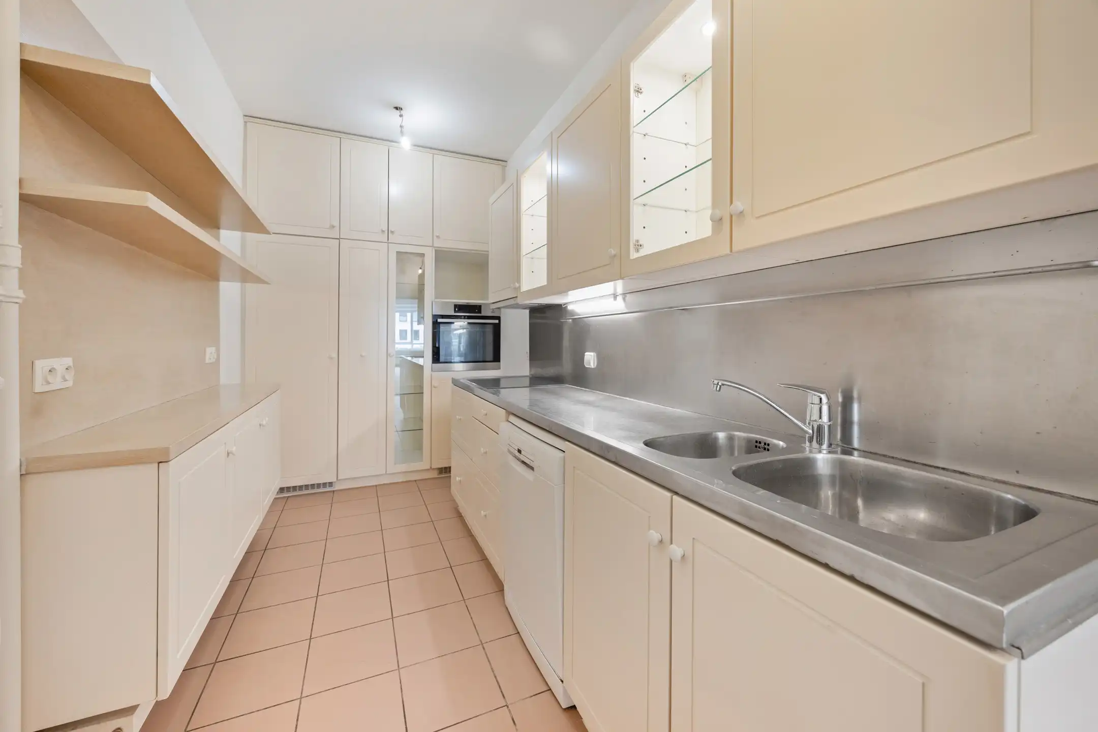 Ruim appartement op centrale ligging te Antwerpen foto 9