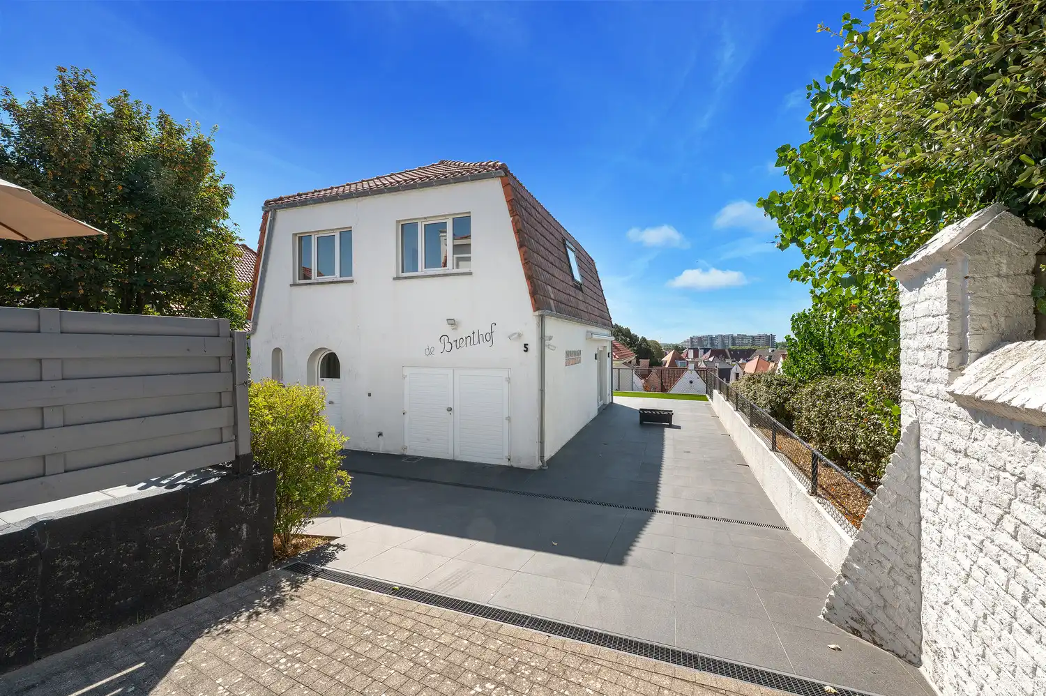 Karaktervolle alleenstaande villa op slechts 200 meter van het strand foto 3