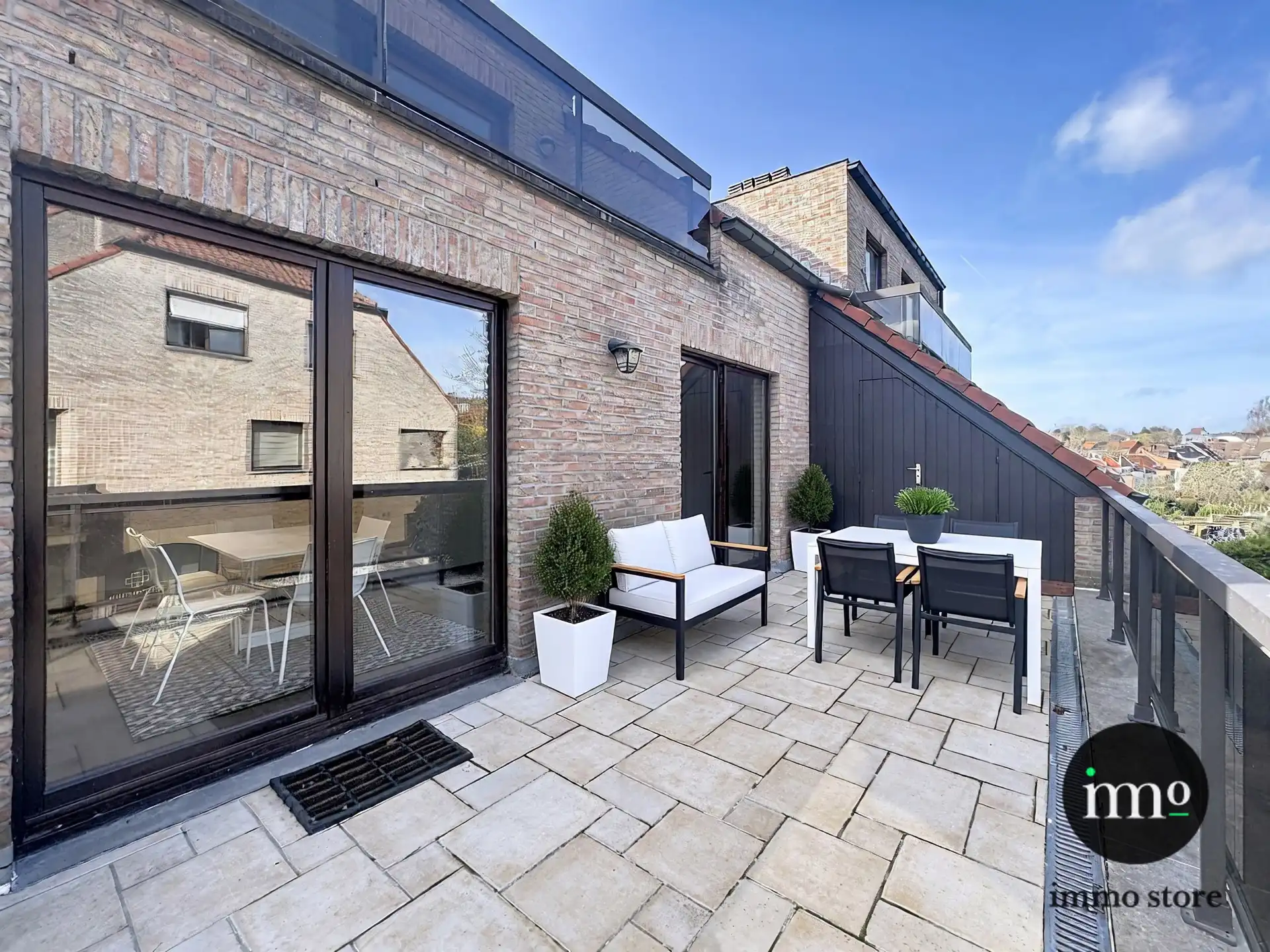 Appartement 2 kamers met ruim terras in het centrum van Dilbeek! foto 2