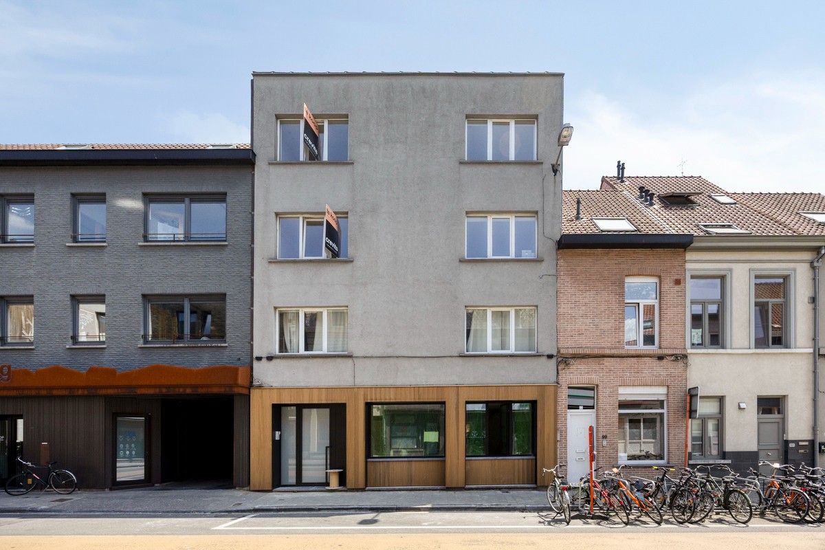 Prachtig gerenoveerde studio met volwaardig zonnig terras foto 10