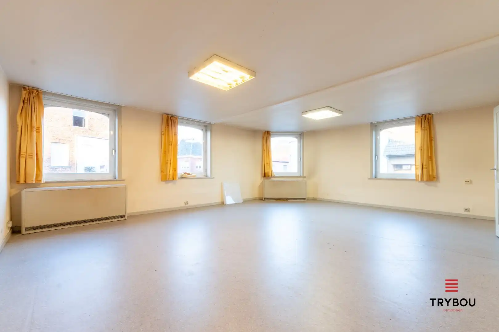 Ruime hoekwoning met tuin te Houthulst foto 6