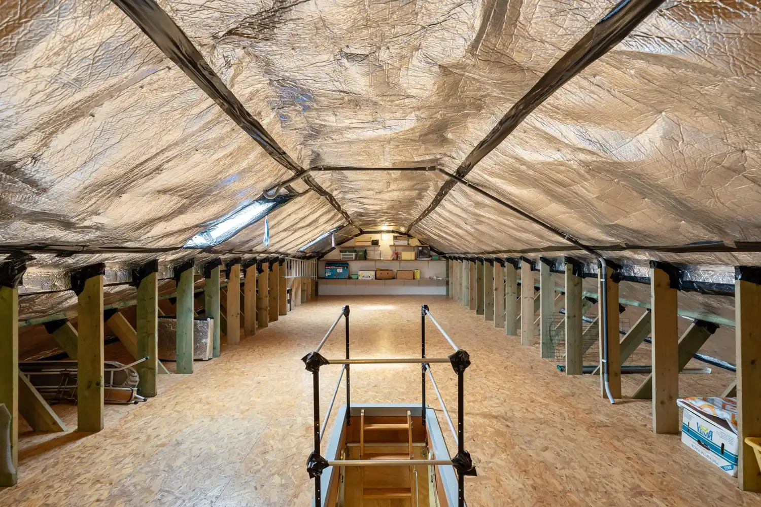 Goed en rustig gelegen woning met 2 slaapkamers, een garage en een tuin te Kessel-Lo! foto 18