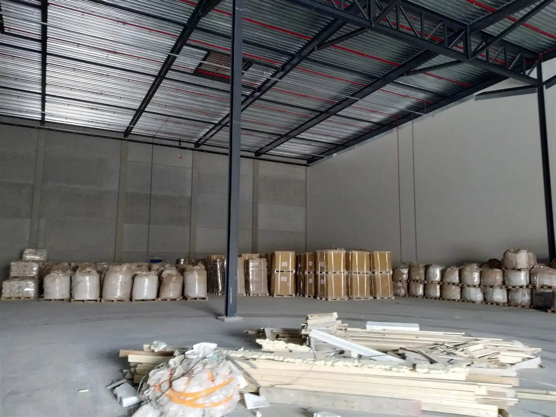 GROBBENDONK: Kantoor te huur foto 3