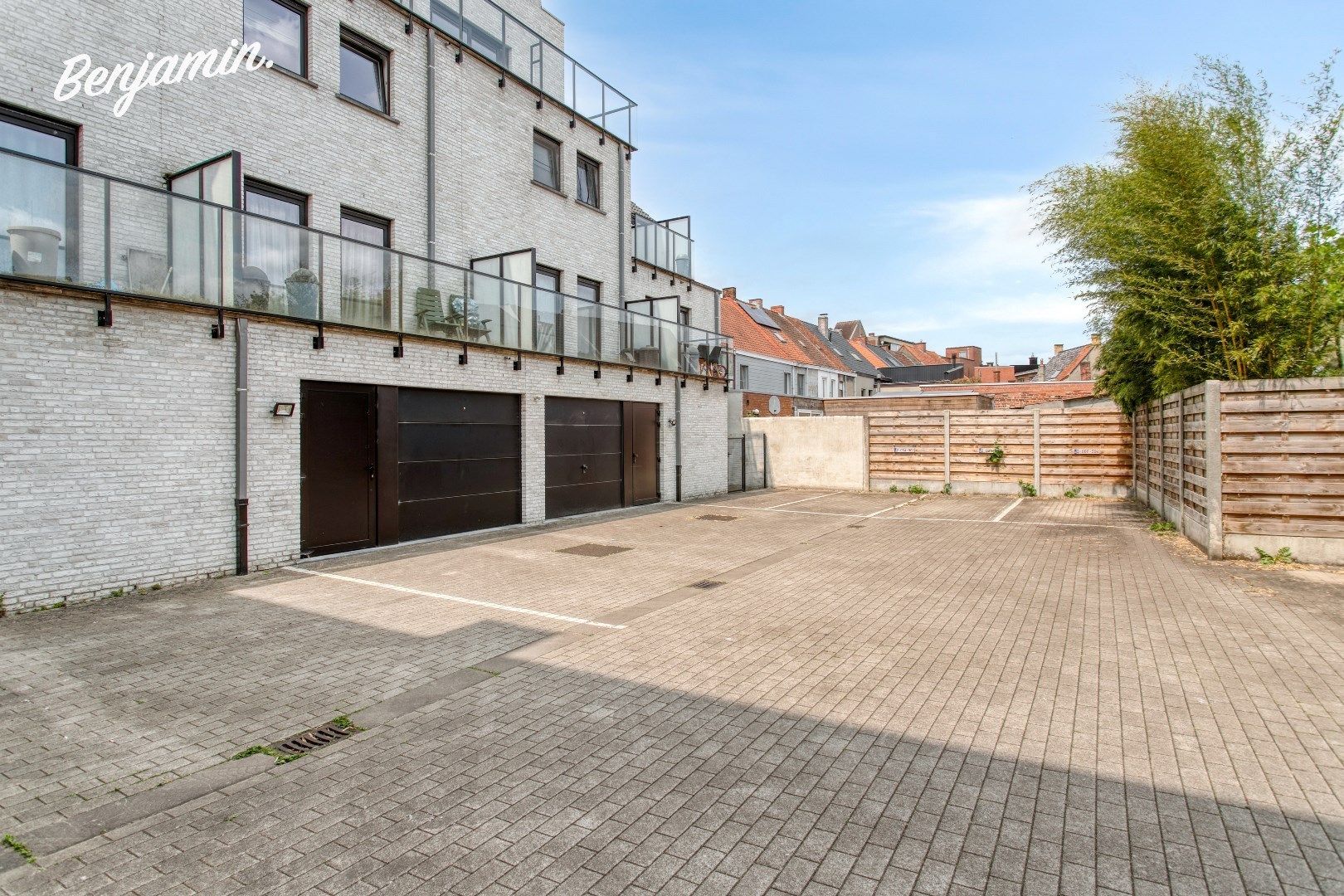 Recent instapklaar appartement met zonneterras en staanplaats in Roeselare foto 13