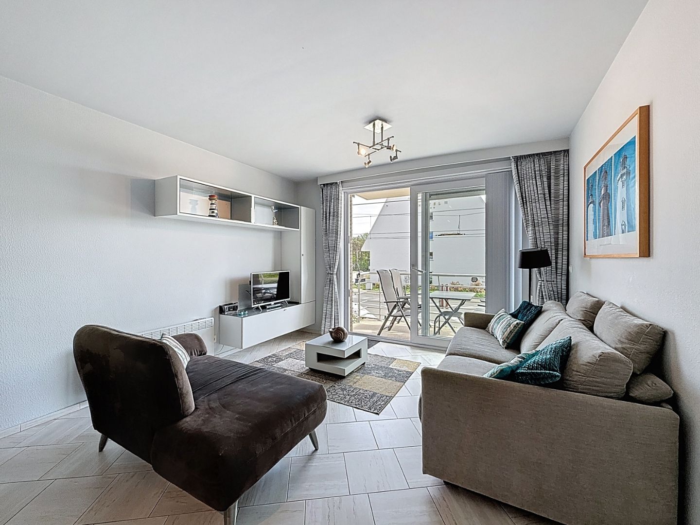 Gemeubeld appartement met zuidgericht terras vlakbij de zee te Nieuwpoort foto {{pictureIndex}}