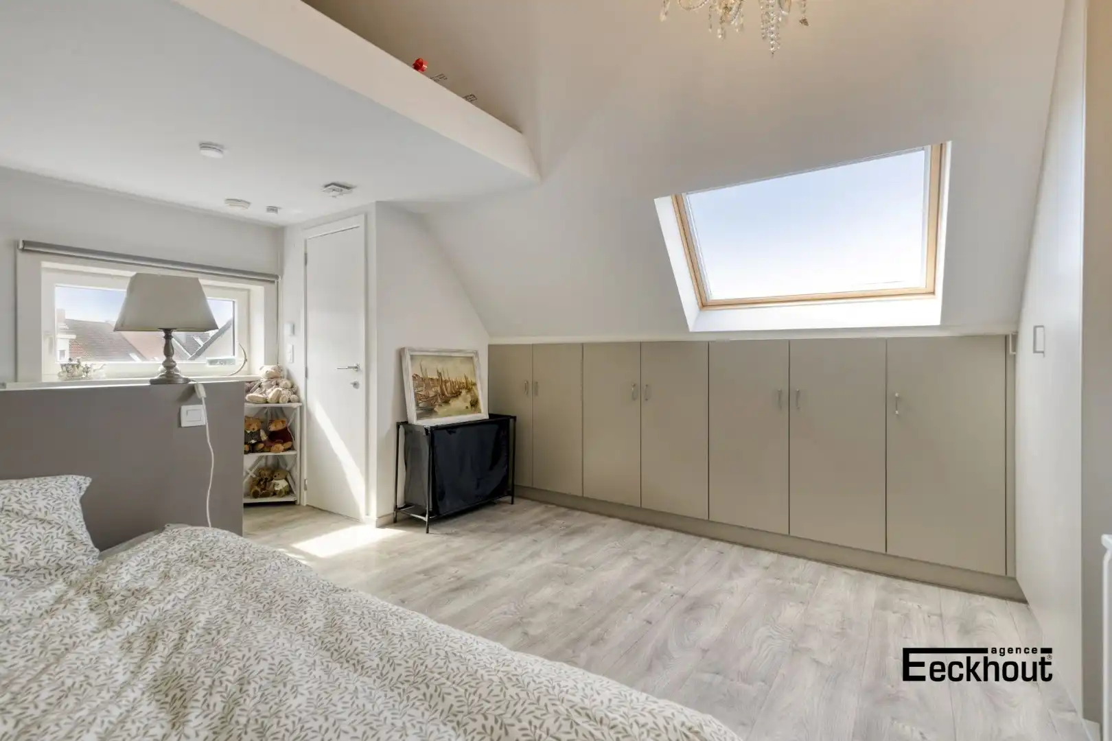 Instapklare woning met handelsruimte en met zonnige tuin! foto 21