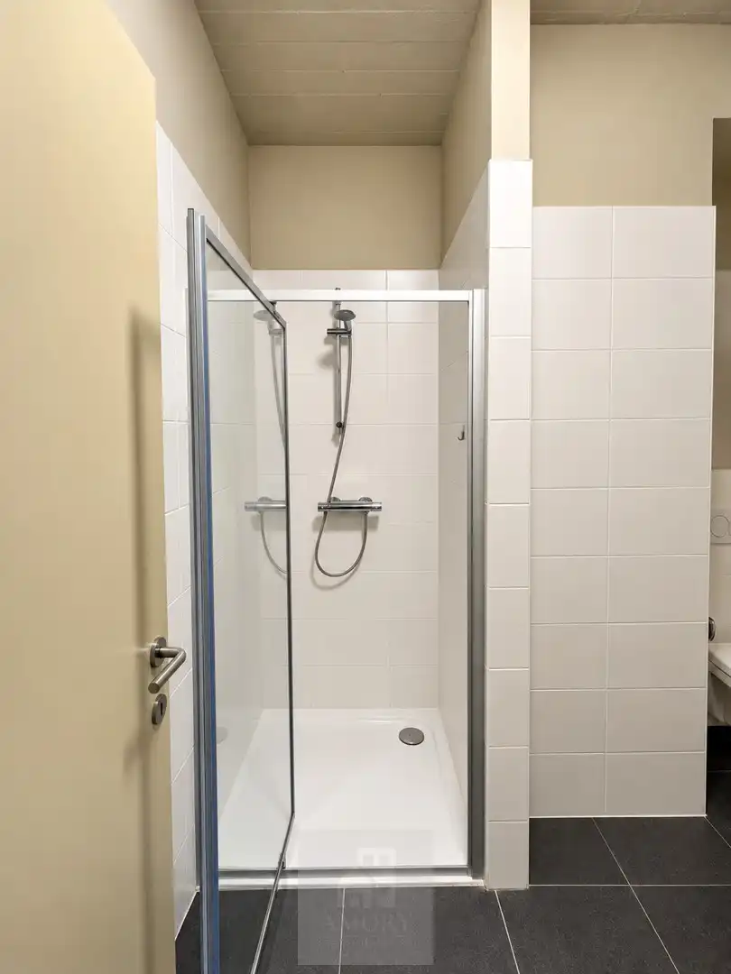 Ruim en energiezuinig 4-slaapkamer appartement met inpandig terras en overdekte autostaanplaats foto 12