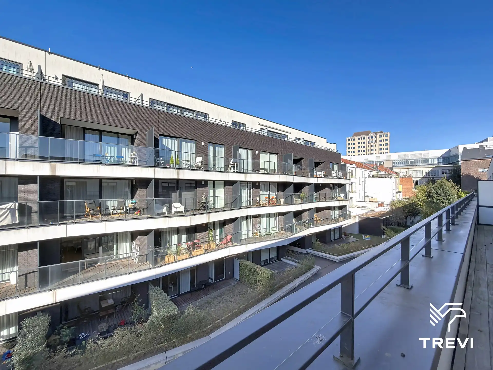 Ruim appartement met 3 slaapkamers + bureau en terrassen! foto 22