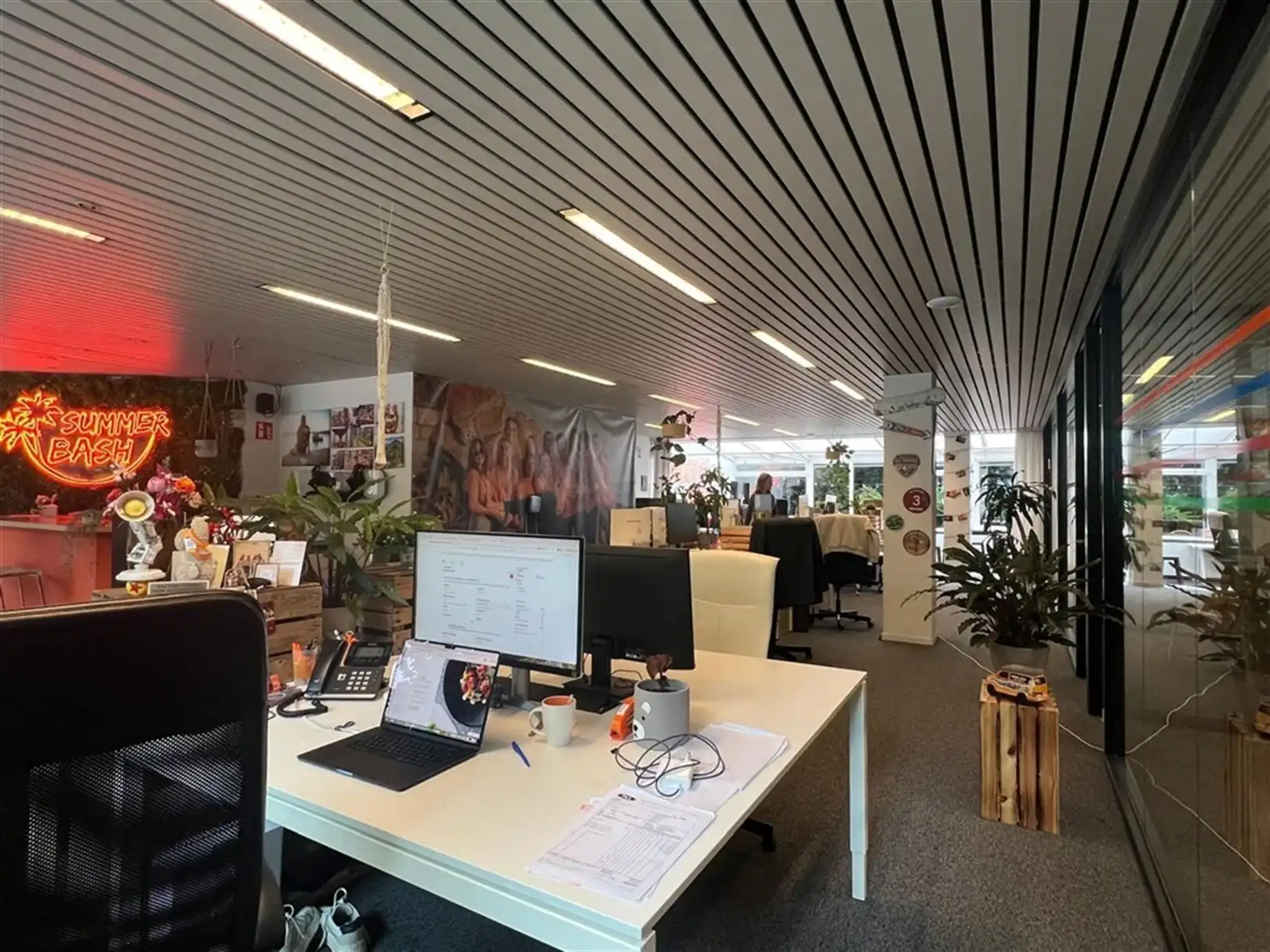 Instapklare kantoren (172m² en 312m²) te huur met uitstekende bereikbaarheid foto 8