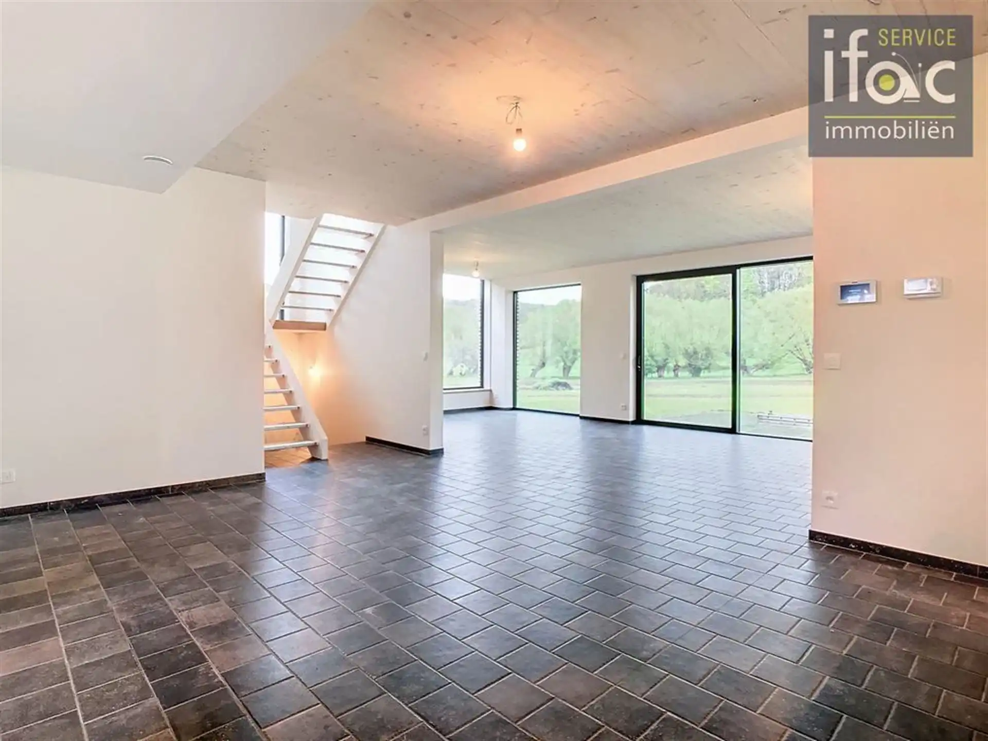 Villa met 4 slaapkamers, 2 badkamers en een grote tuin foto 15