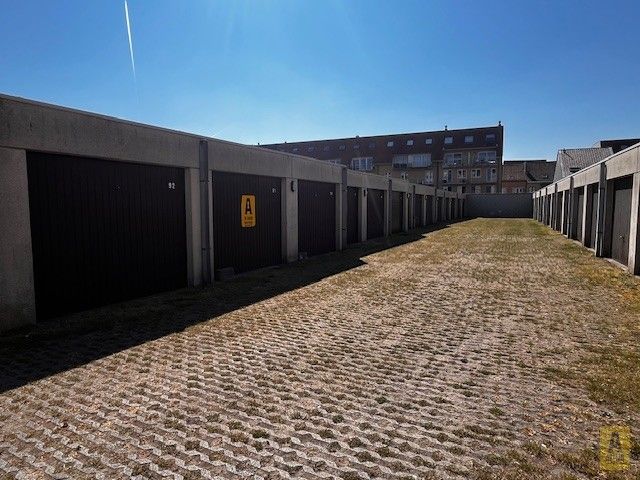 Gelijkvloerse garagebox in Park Populierenhof.(centrum Bredene-Duinen) foto 4